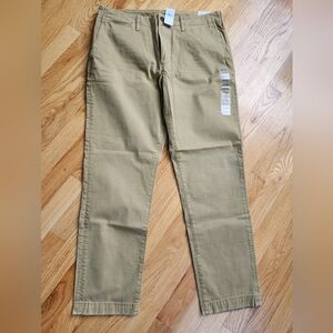 Brand new American Eagle Khakis, size 33/30